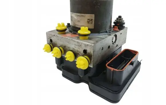 Jeep Cherokee ABS Pump P68237002AD