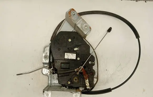 Volkswagen Caddy Loading door lock 2K0827201Q
