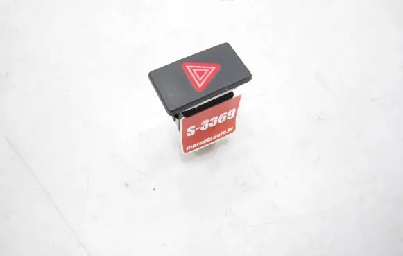 Volkswagen Jetta VI Hazard light switch 5C6953509A 082312