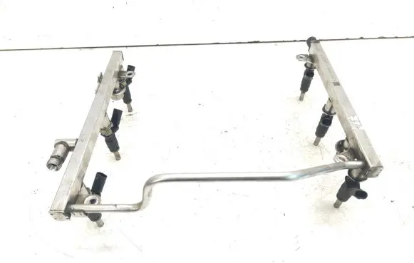Mercedes-Benz CLS C219 Fuel main line pipe A2720780249 A2720700995