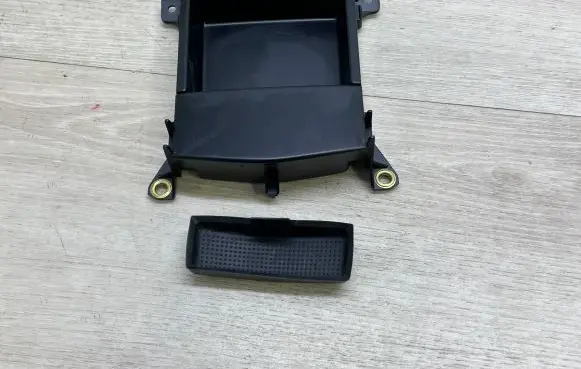 Other center console (tunnel) element