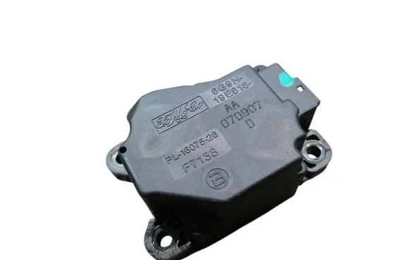 Volvo XC70 Air flap motor/actuator 6G9N19E616