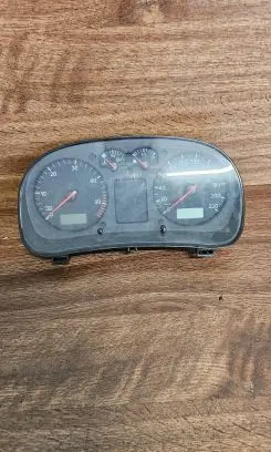 Volkswagen Golf IV Speedometer (instrument cluster) 1J0919861BX 14110712217 VW2720E1364513