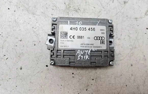 Volkswagen Touran III Aerial antenna amplifier 4H0035456
