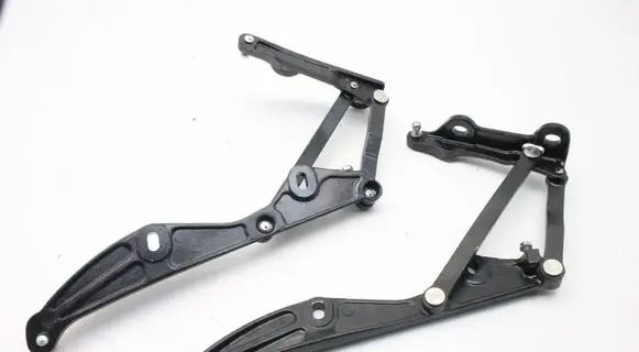 Aston Martin Vantage IV Tailgate/trunk/boot hinge