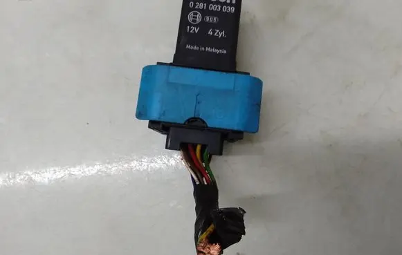 Citroen Jumper Glow plug pre-heat relay 0281003039