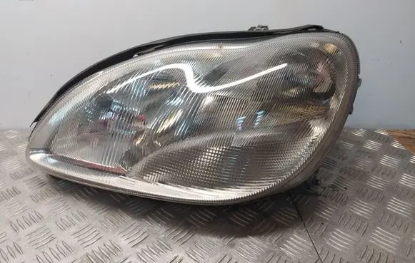 Mercedes-Benz S W220 Headlight/headlamp A2208200161 0301153001