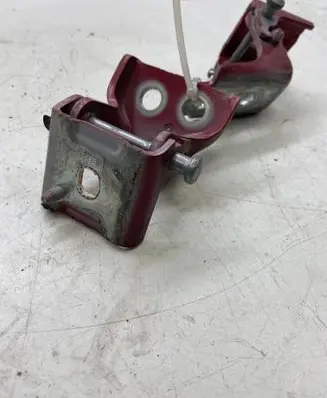Citroen DS3 Front door upper hinge
