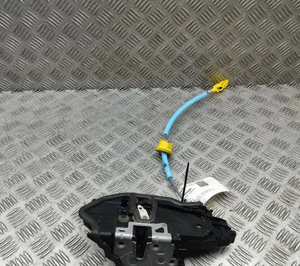 BMW 2 F44 Front door lock 7956149