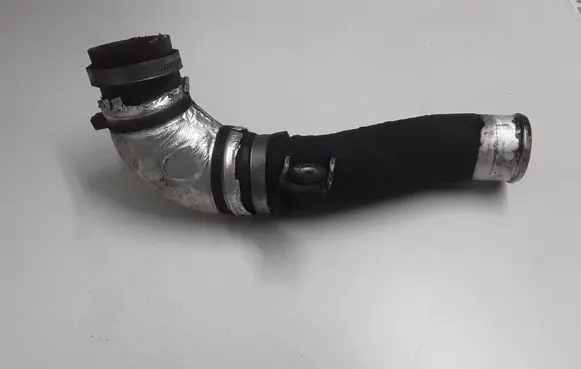 Intercooler hose/pipe