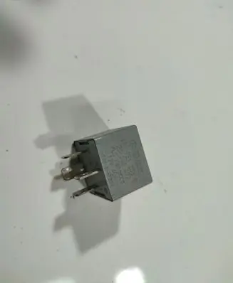Volkswagen Touran I Other relay 141951253B
