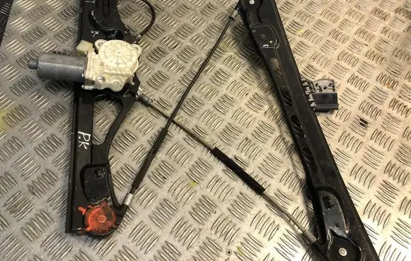 Mercedes-Benz E W211 Front door electric window regulator 2117200146