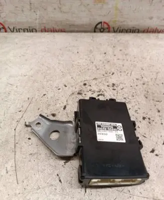 Toyota Avensis T270 Power management control unit 8969005040 MB1028500060