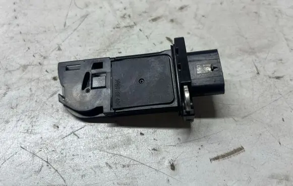 BMW 5 F10 F11 Mass air flow meter 7804150