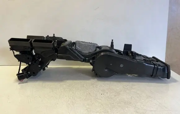 Audi Q7 4M Interior heater climate box assembly 4M0819351
