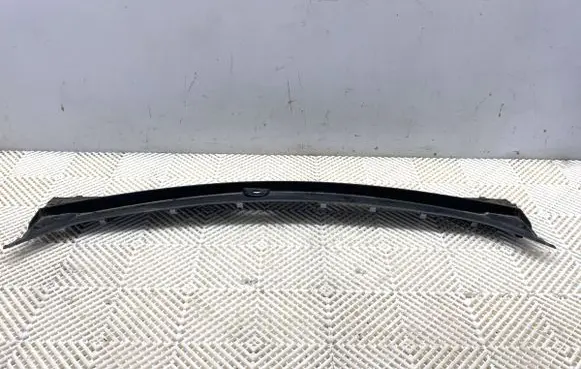 Dacia Duster II Wiper trim 668113292R