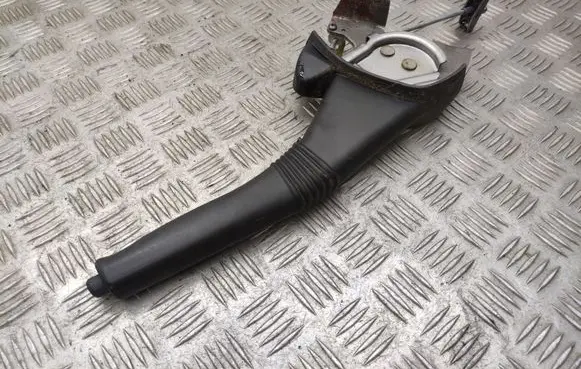 Handbrake/parking brake lever assembly