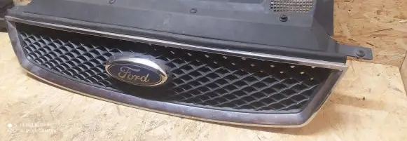 Ford Focus C-MAX Front grill 3M51R8138