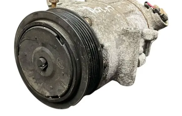 Volkswagen Polo IV 9N3 Air conditioning (A/C) compressor (pump) 6Q0820808F