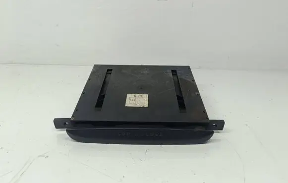 KIA Sportage Cup holder front 