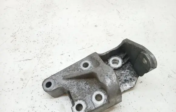 Citroen C5 Engine mounting bracket 9677163980