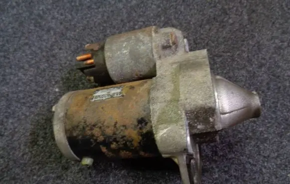 Renault Twingo III Starter motor M000T48572Z 233000779R