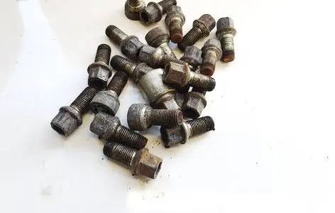 Audi TT TTS Mk2 Nuts/bolts 