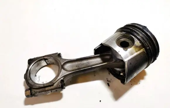 Citroen Xsara Picasso Piston with connecting rod