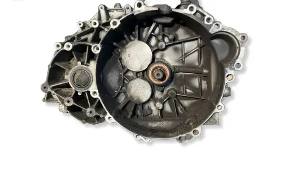 Volvo V70 Manual 6 speed gearbox 30751041