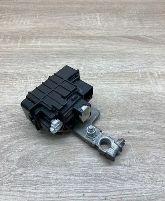 Toyota Prius (XW20) Fuse module 3483TA