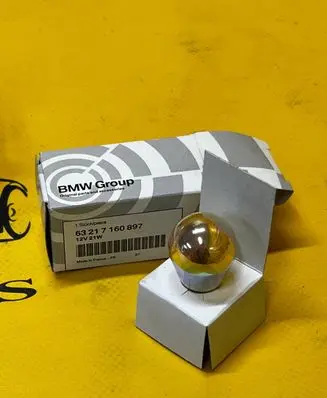 BMW 5 E60 E61 Headlight/headlamp bulb 63217160897 7160897