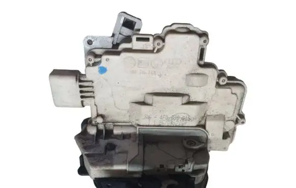 Audi A4 S4 B7 8E 8H Rear door lock 4F0839015A