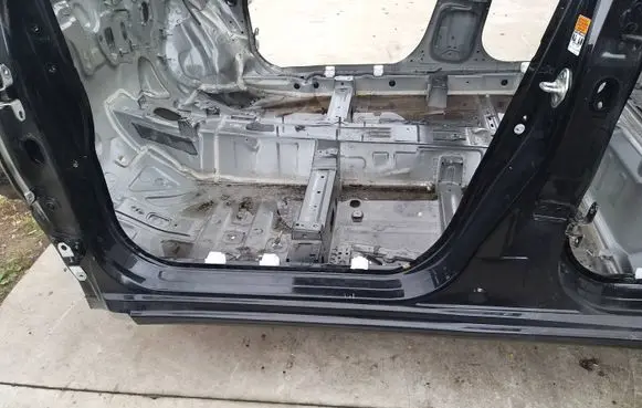 Suzuki Swift III Sill