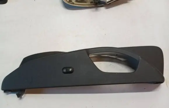 Volvo S60 Seat trim 39810511