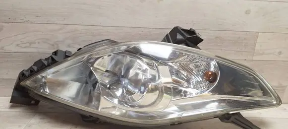 Mazda 5 Headlight/headlamp