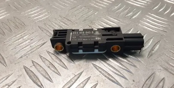 Audi A4 S4 B7 8E 8H Airbag deployment crash/impact sensor 8E0959643B