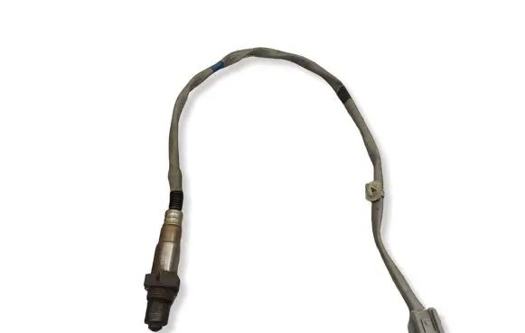Hyundai i30 fastback Lambda probe sensor 3921003AA5 9025030136