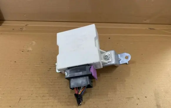 Toyota Avensis T250 Window wiper relay 8594005040 603025 603026