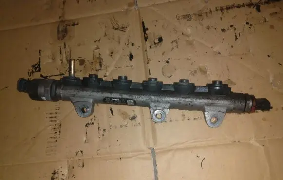 Fuel pressure sensor