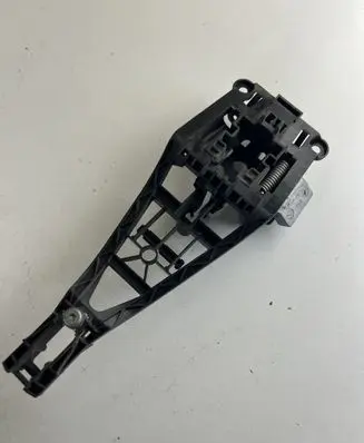 Opel Astra H Front door exterior handle/bracket 24463524 2446352
