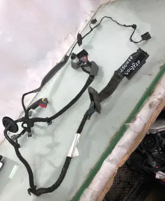 Volvo XC60 Front door wiring loom 32375375ab