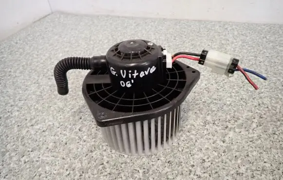 Suzuki Grand Vitara II Heater fan/blower