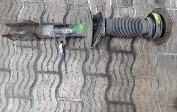 KIA Sorento Front shock absorber/damper 546502P500