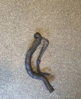 Volkswagen PASSAT B6 Engine coolant pipe/hose 3C0122101BM 300122291