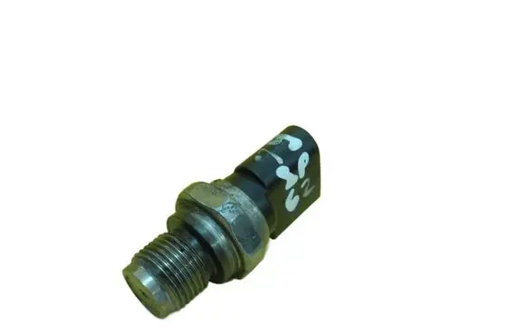 BMW 3 E90 E91 Fuel pressure sensor KA51S06