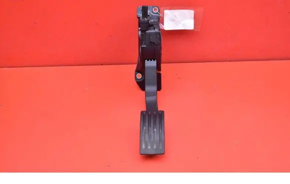 Volvo V40 Accelerator throttle pedal 31280595