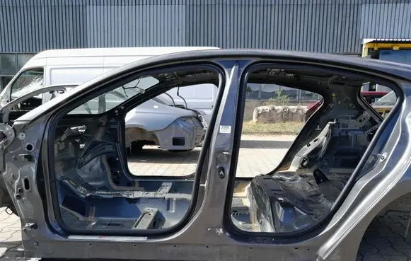 Ford Focus Sill 