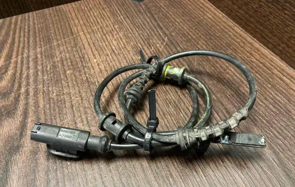 Fiat Ducato ABS brake wheel speed sensor 0265007980