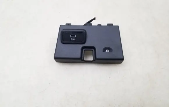 BMW X1 F48 F49 USB socket connector 8711940