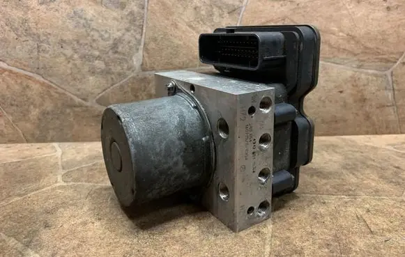 Mercedes-Benz E W212 ABS Pump A2124311948